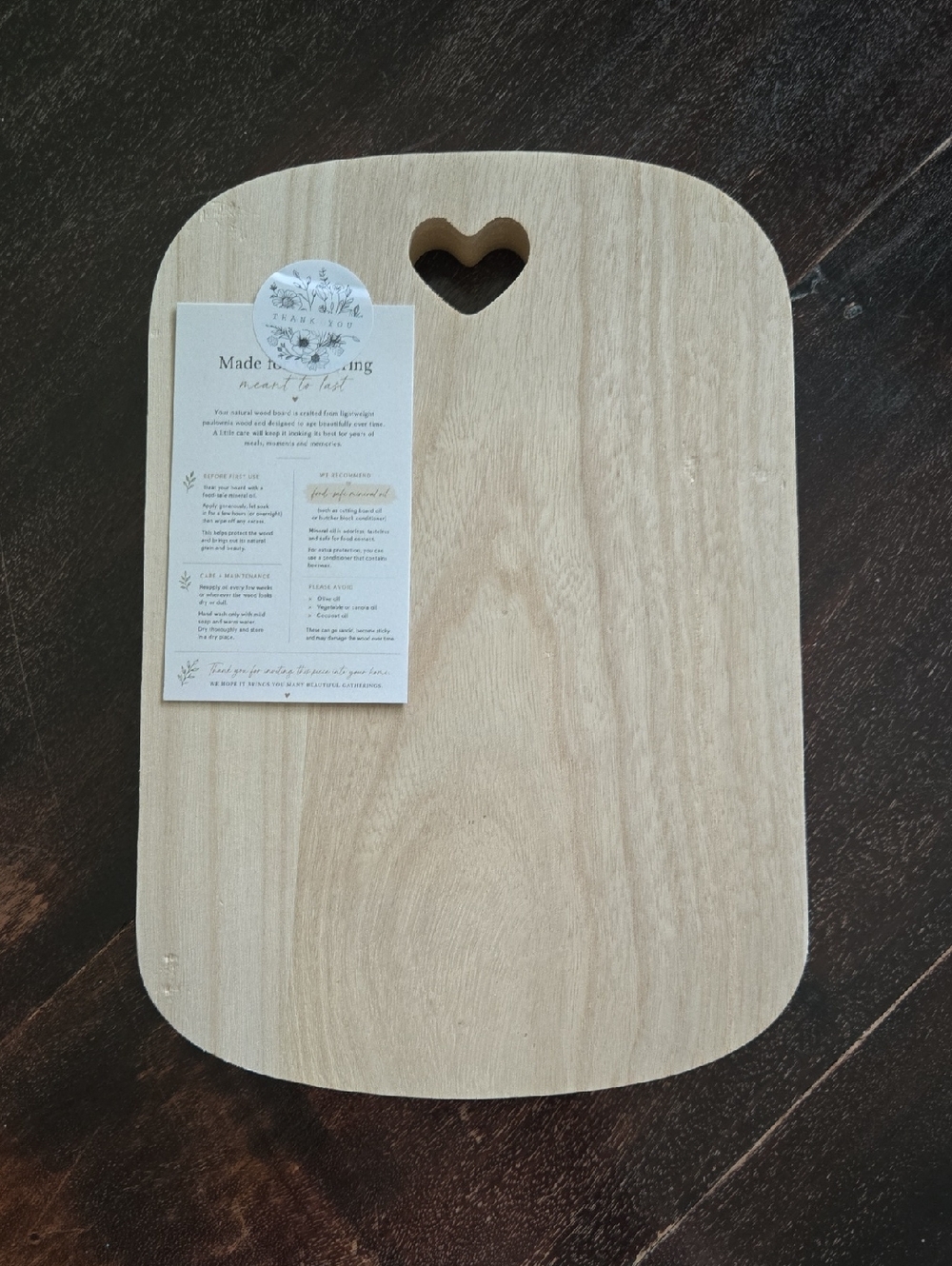 Wood Heart Handle Cutting Board - Natural Wood